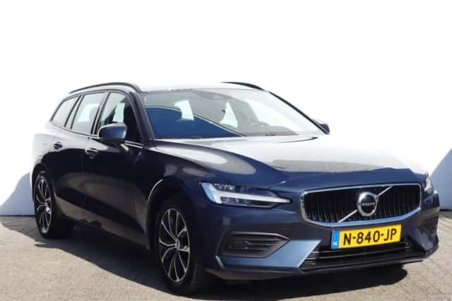 Volvo V60 (2021) thumbnail 4
