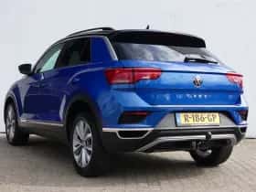 Volkswagen T-Roc (2019) thumbnail 2