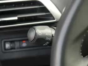 Peugeot 3008 (2022) thumbnail 12