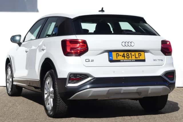Audi Q2 (2022) thumbnail 2