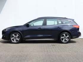 Ford Focus (2020) thumbnail 2