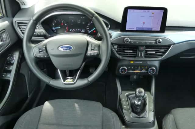 Ford Focus (2020) thumbnail 4