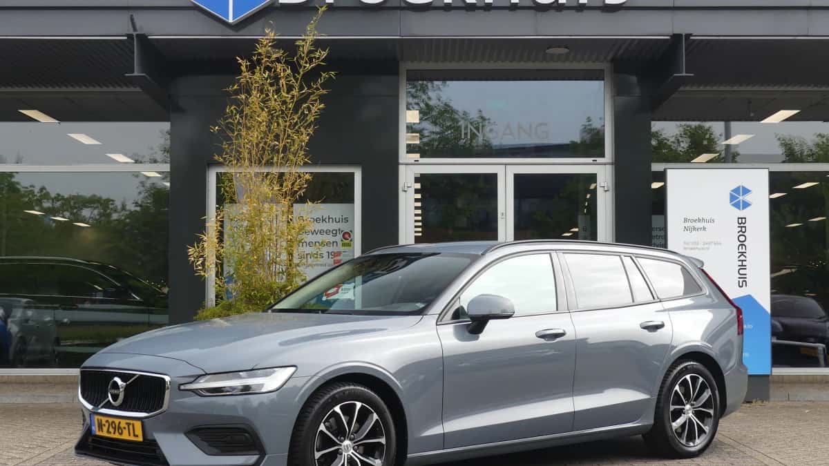 Volvo V60 (2022) — foto 1