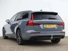 Volvo V60 (2022) thumbnail 3