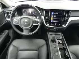 Volvo V60 (2022) thumbnail 4