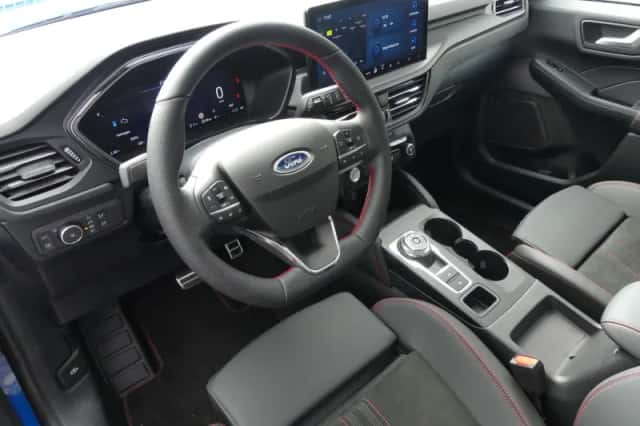 Ford Kuga (2026) thumbnail 5