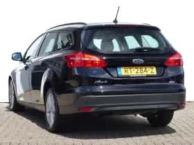 Ford Focus (2018) thumbnail 3