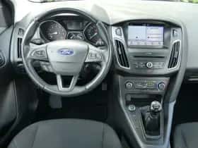 Ford Focus (2018) thumbnail 4