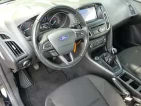 Ford Focus (2018) thumbnail 5