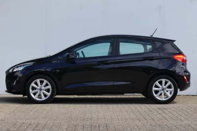 Ford Fiesta (2018) thumbnail 2