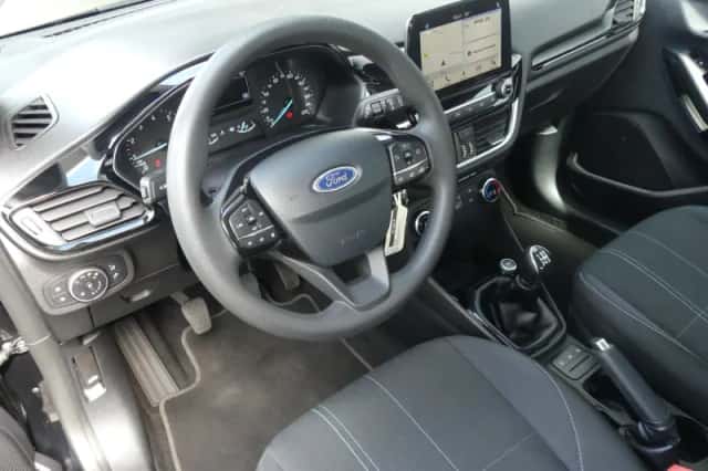 Ford Fiesta (2018) thumbnail 5