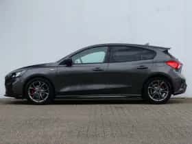 Ford Focus (2019) thumbnail 2