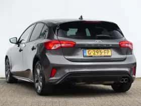 Ford Focus (2019) thumbnail 3