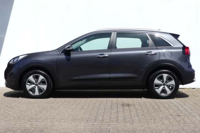 Kia Niro (2019) thumbnail 2