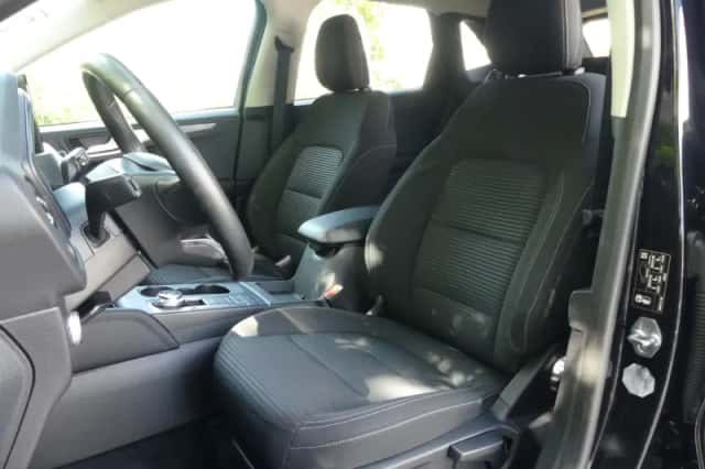 Ford Kuga (2021) thumbnail 6
