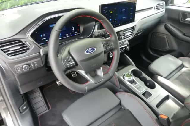 Ford Kuga (2026) thumbnail 5