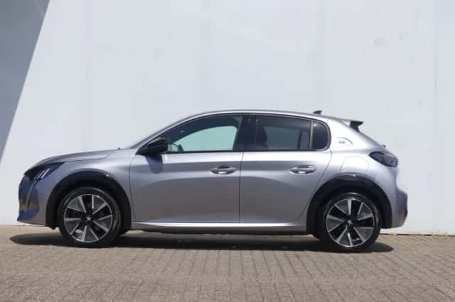 Peugeot e-208 (2022) thumbnail 2