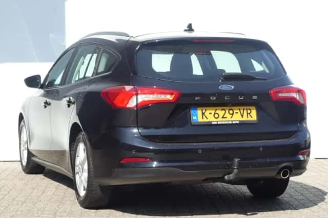 Ford Focus (2021) thumbnail 3