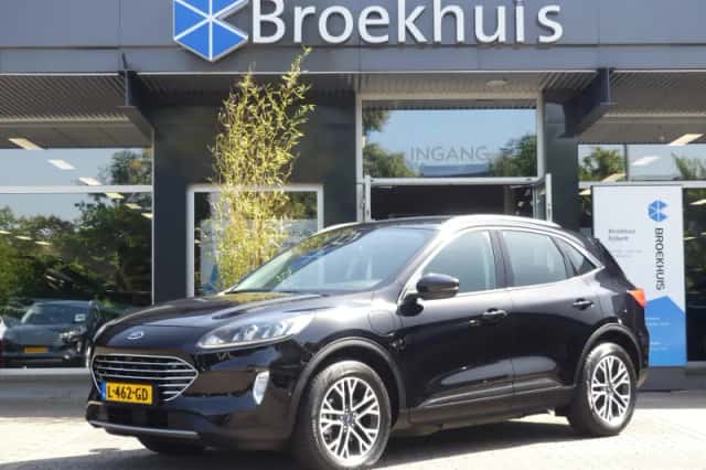 Ford Kuga (2021) thumbnail 1