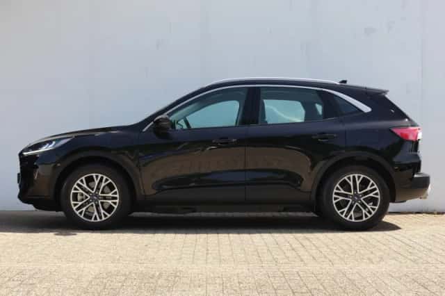 Ford Kuga (2021) thumbnail 2