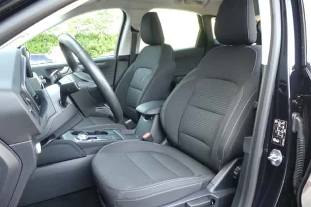 Ford Kuga (2021) thumbnail 6