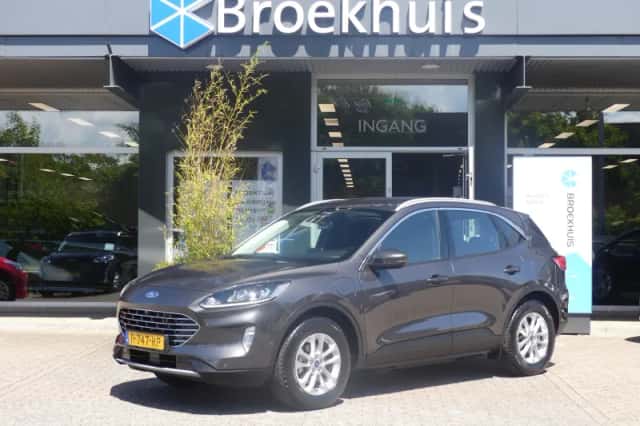 Ford Kuga (2022) thumbnail 1