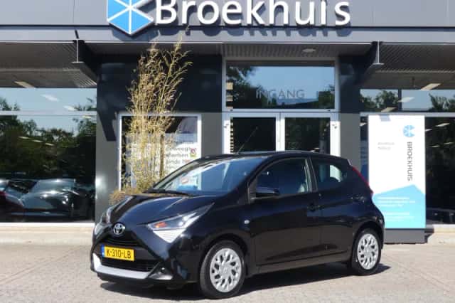Toyota Aygo (2021) thumbnail 1
