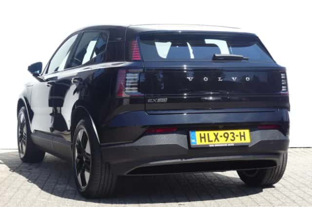 Volvo EX30 (2025) thumbnail 3