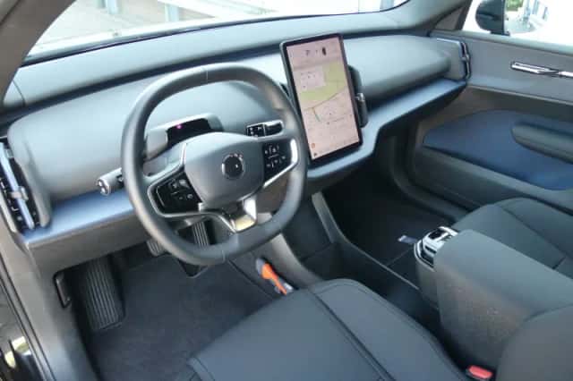 Volvo EX30 (2025) thumbnail 4