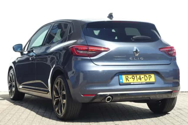 Renault Clio (2022) thumbnail 3
