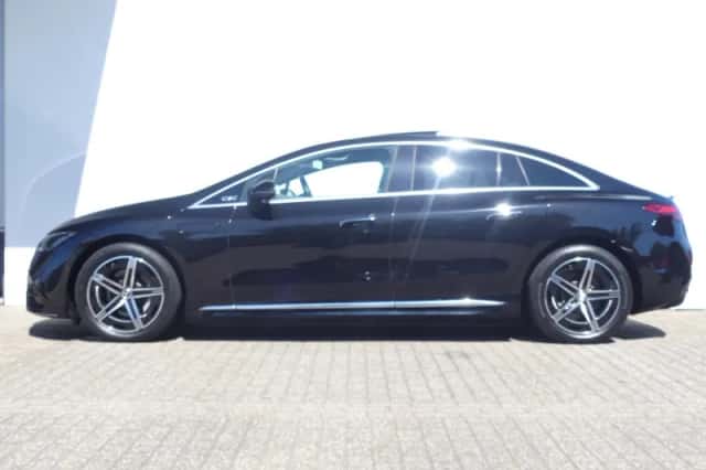 Mercedes-Benz EQE (2023) thumbnail 2