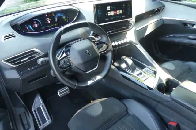Peugeot 3008 (2022) thumbnail 4