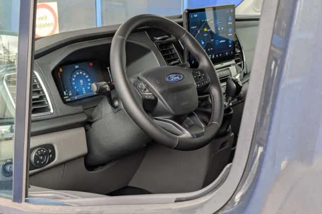 Ford Transit (2024) thumbnail 25