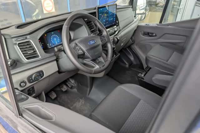 Ford Transit (2024) thumbnail 6