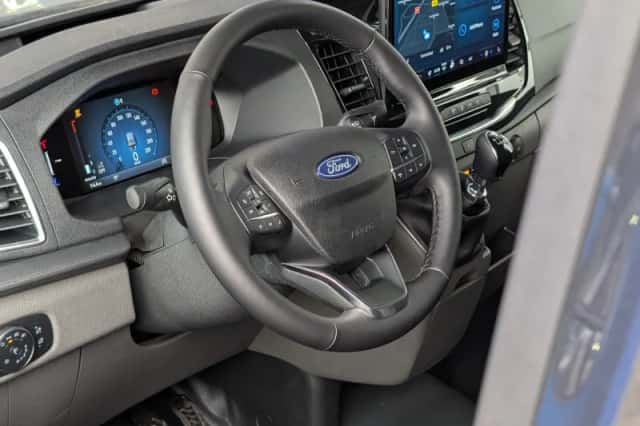 Ford Transit (2024) thumbnail 7
