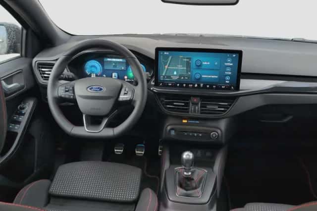 Ford Focus (2025) thumbnail 2