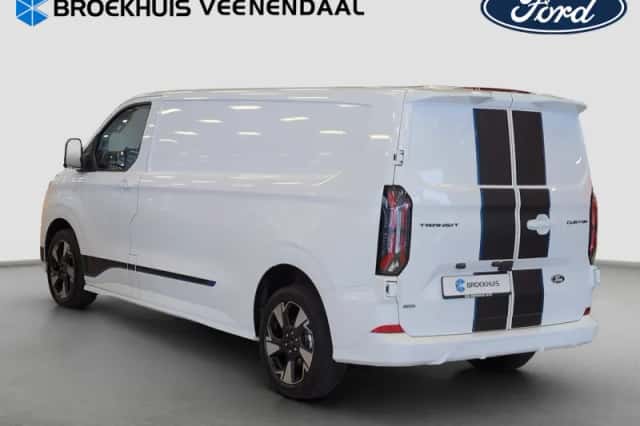 Ford Transit Custom (2025) thumbnail 2