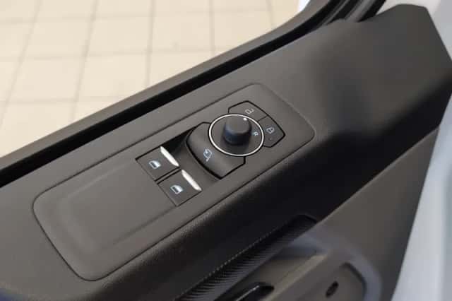 Ford Transit Custom (2025) thumbnail 13