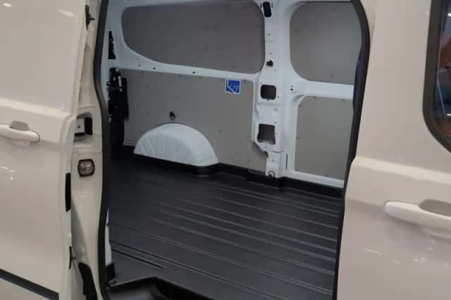 Ford Transit Custom (2025) thumbnail 21