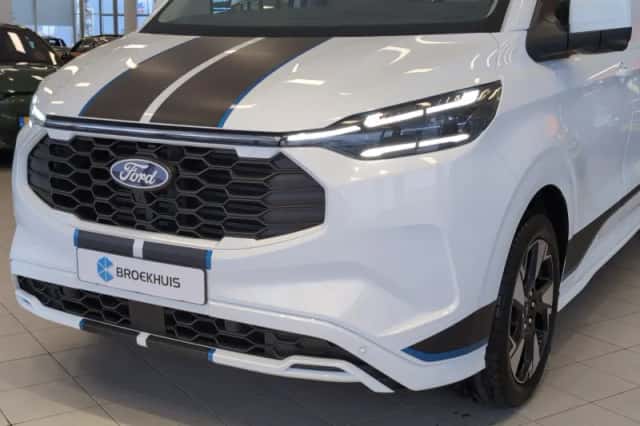 Ford Transit Custom (2025) thumbnail 25