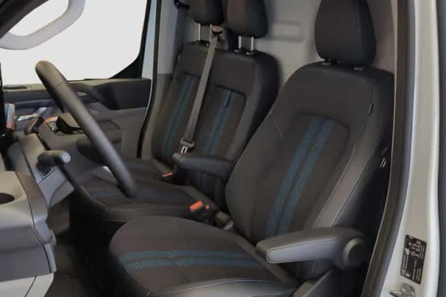 Ford Transit Custom (2025) thumbnail 4
