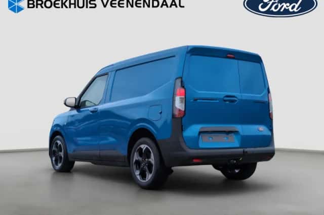 Ford E-Transit Courier (2026) thumbnail 2
