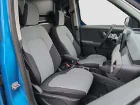 Ford E-Transit Courier (2026) thumbnail 15