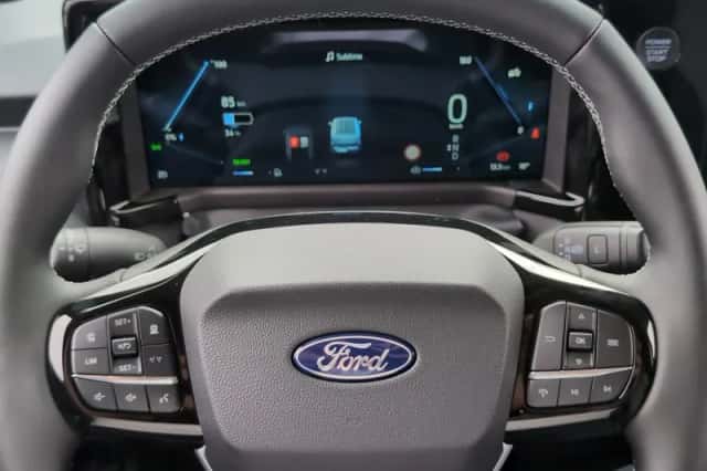 Ford E-Transit Courier (2026) thumbnail 17