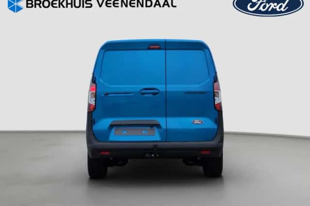 Ford E-Transit Courier (2026) thumbnail 24