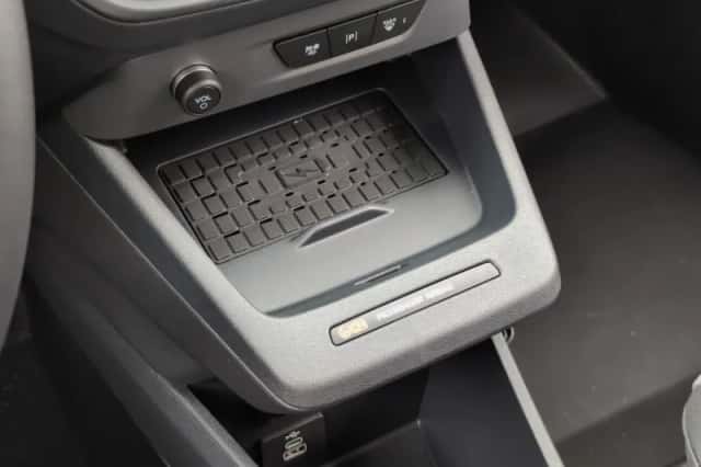 Ford E-Transit Courier (2026) thumbnail 8
