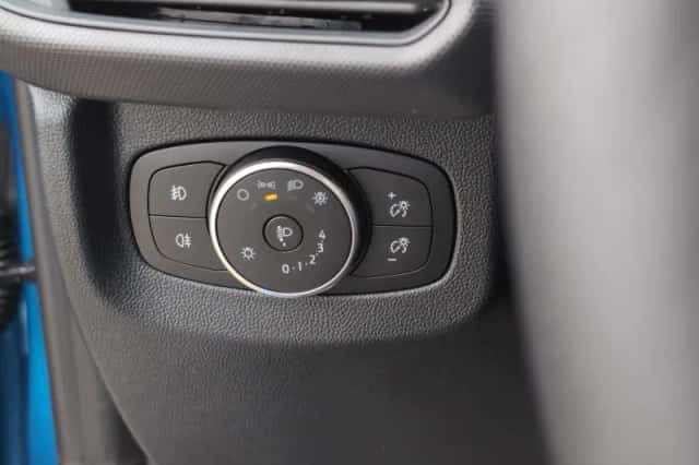 Ford E-Transit Courier (2026) thumbnail 9