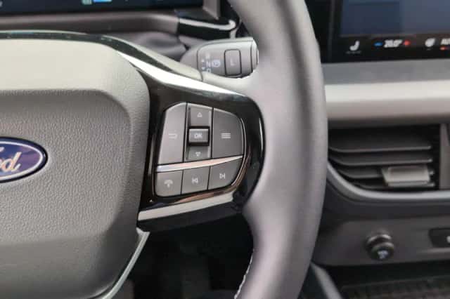 Ford E-Transit Courier (2026) thumbnail 10