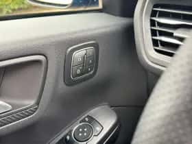 Ford Kuga (2025) thumbnail 16
