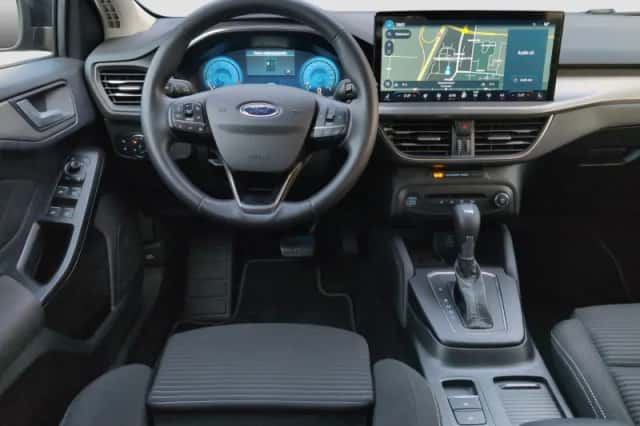 Ford Focus (2024) thumbnail 2
